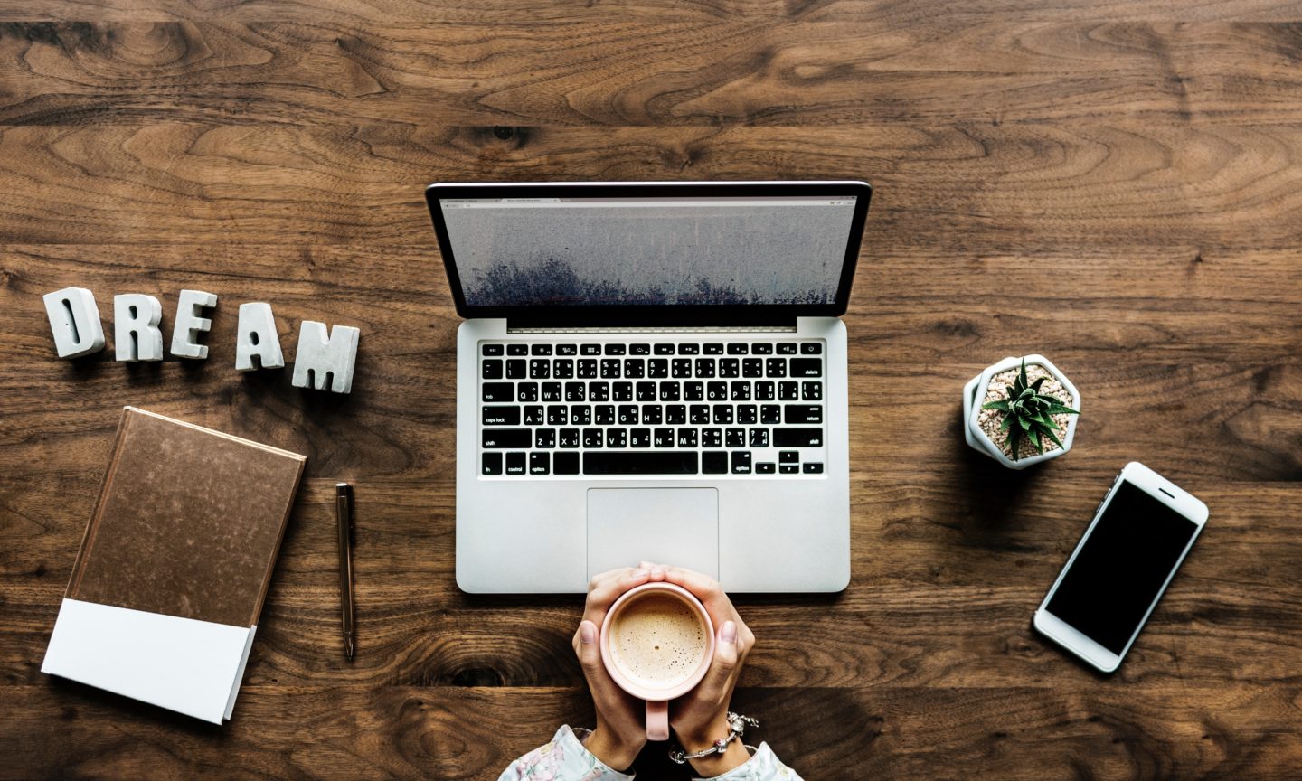 10 Honest Tips To Starting A Blog