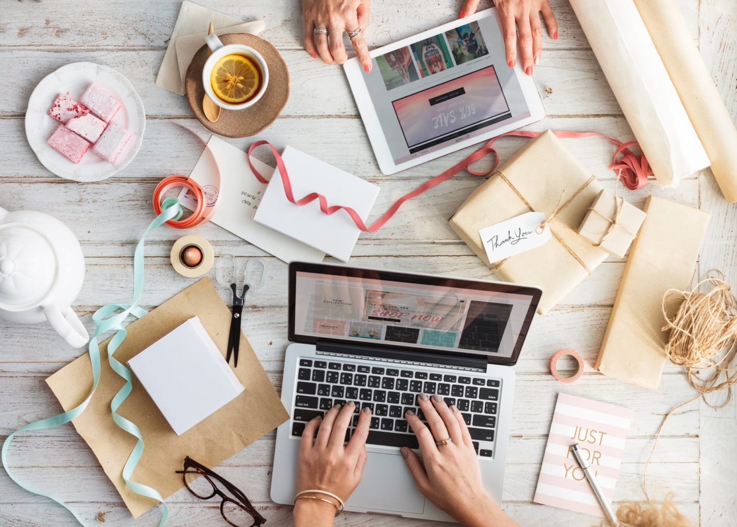 10 Frugal Tips To Not Go Broke This Christmas